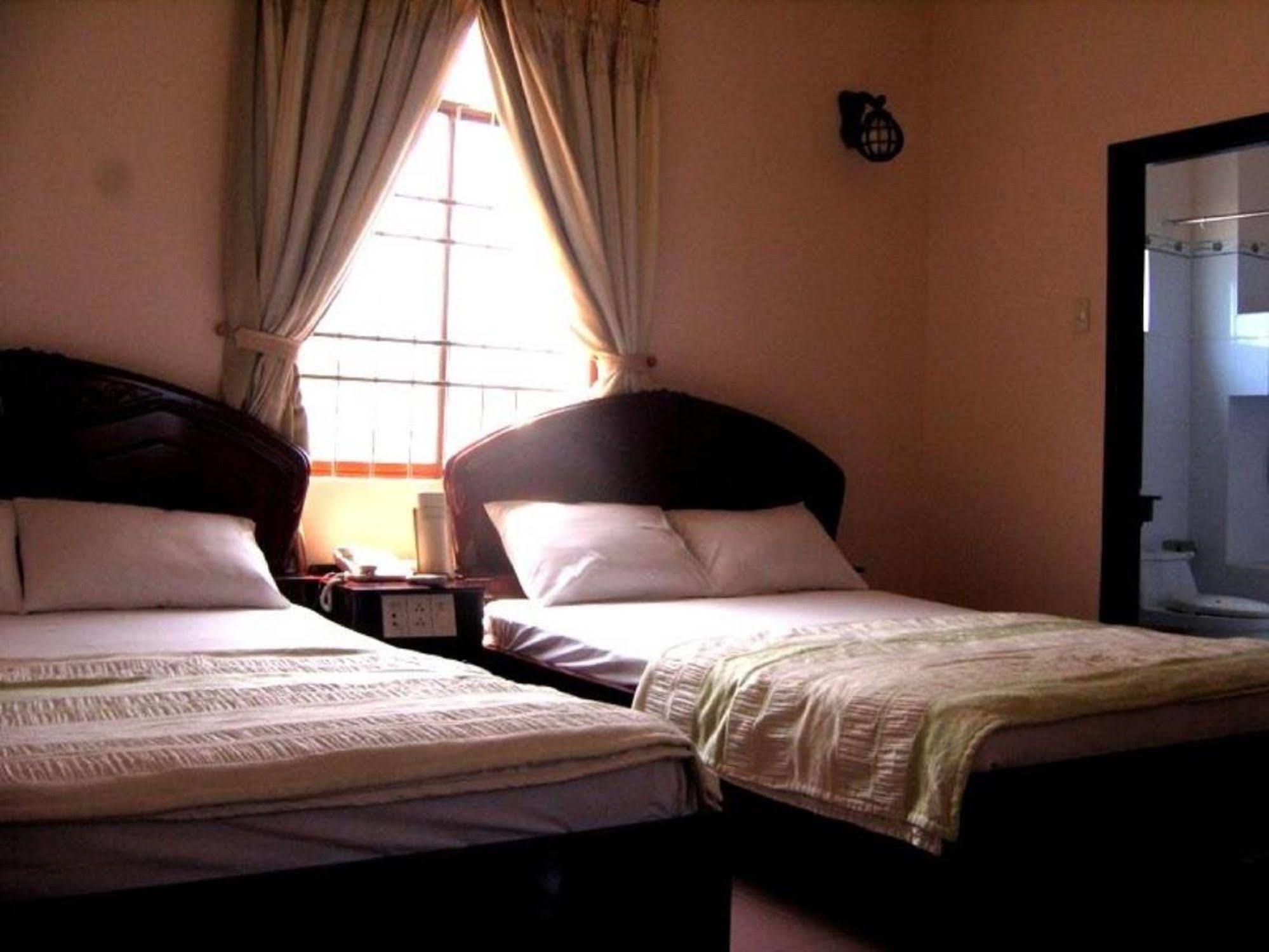 Oyo 563 Phu Thinh Hotel Nha Trang Exterior photo